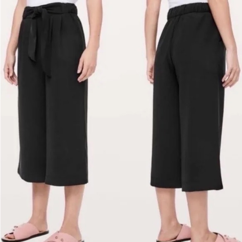 NWOT Lululemon wide leg pants